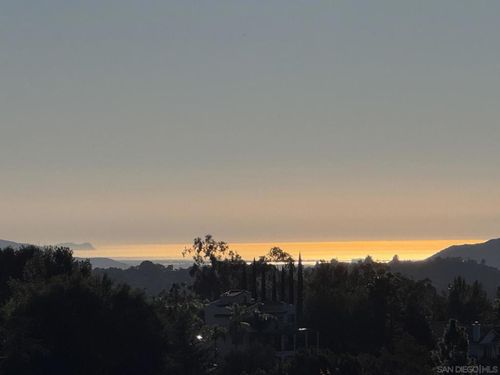 602 Starbright Ln, Alpine, CA, 91901-1419 | Card Image