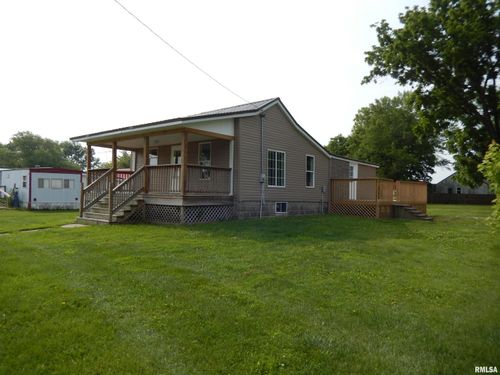 300 E Summer St, Plymouth, IL, 62367-1115 | Card Image