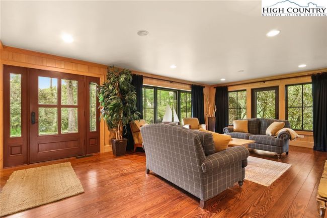 314 Mockingbird Ln, House other with 5 bedrooms, 5 bathrooms and null parking in Blowing Rock NC | Image 8
