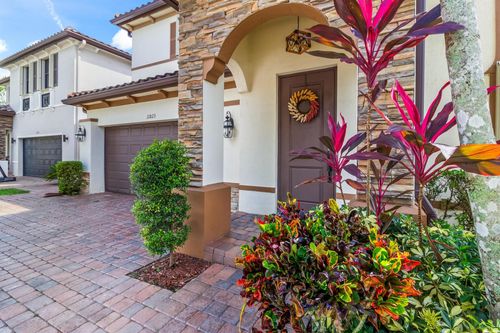 11823 Sw 151st Pl, Miami, FL, 33196-2574 | Card Image