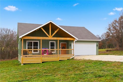 13614 Greasy Valley Rd, Prairie Grove, AR, 72753-9015 | Card Image