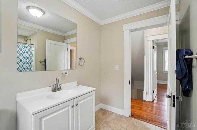 3933 Vine St, House other with 2 bedrooms, 2 bathrooms and null parking in Cincinnati OH | Image 23