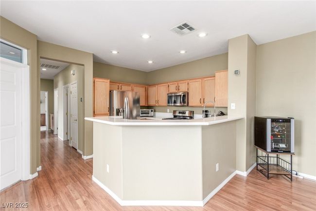 UNIT-202 - 10191 Deerfield Beach Ave, Condo with 3 bedrooms, 2 bathrooms and null parking in Las Vegas NV | Image 17