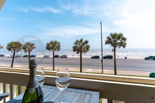 apt-225-7000 Seawall Blvd, Galveston, TX, 77551-2079 | Card Image