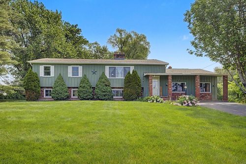 92 Alvord St, South Hadley, MA, 01075-1340 | Card Image