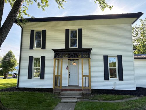 327 Water St, Cardington, OH, 43315-1135 | Card Image