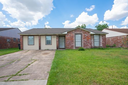 3914 Ripplebrook Dr, Houston, TX, 77045-5516 | Card Image