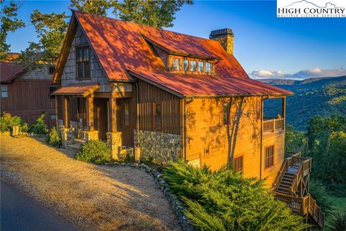 180 Eagle Village Cir, Banner Elk, NC, 28604-6170 | Card Image