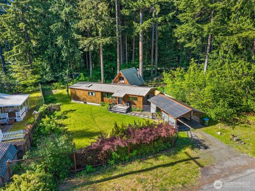 109 Mount Rainier Dr, Packwood, WA, 98361-9733 | Card Image