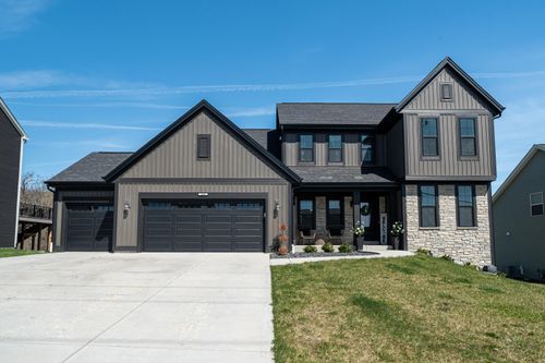 3640 Madison St, Waukesha, WI, 53188-5139 | Card Image