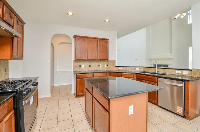 SPACIOUS GOURMET DREAM KITCHEN. | Image 16