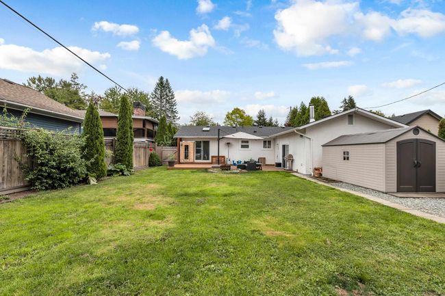 12033 261 St, House other with 4 bedrooms, 3 bathrooms and 8 parking in Maple Ridge BC | Image 36