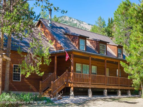 9 Pine St, Alpine, WY, 83128 | Card Image