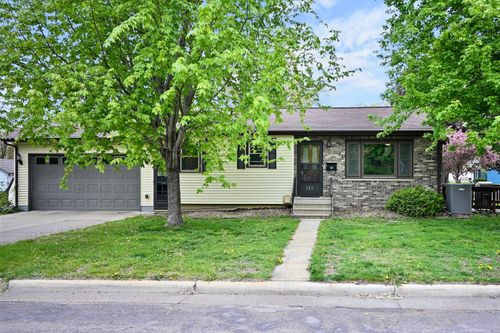 205 Whitten St, Winona, MN, 55987-1850 | Card Image