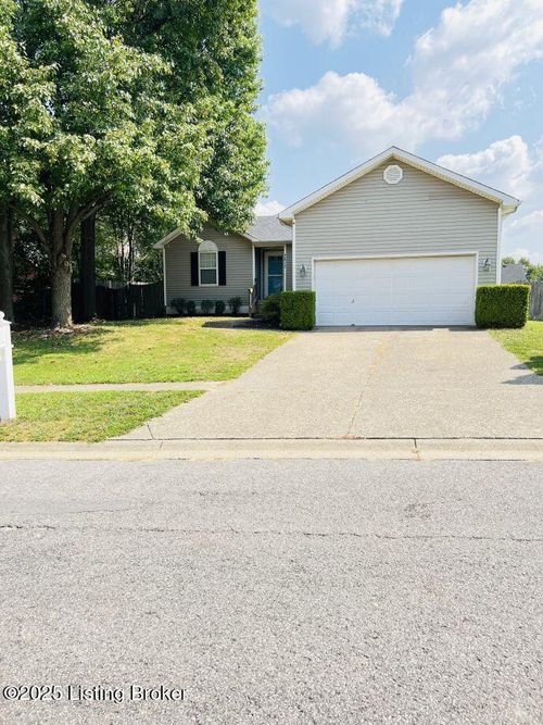7817 Westbrook Rd, Louisville, KY, 40258-4631 | Card Image