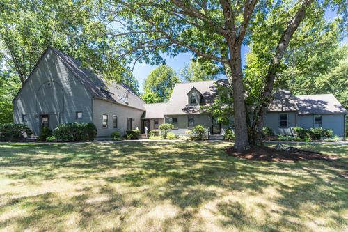 8-8 Montrose Dr, Stratham, NH, 03885-2460 | Card Image