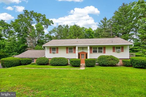 40 2nd St, SCHWENKSVILLE, PA, 19473-1149 | Card Image