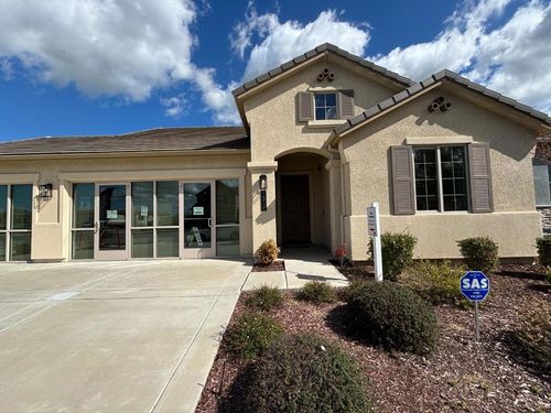 1517 Santana Ranch Dr, Hollister, CA, 95023-9768 | Card Image