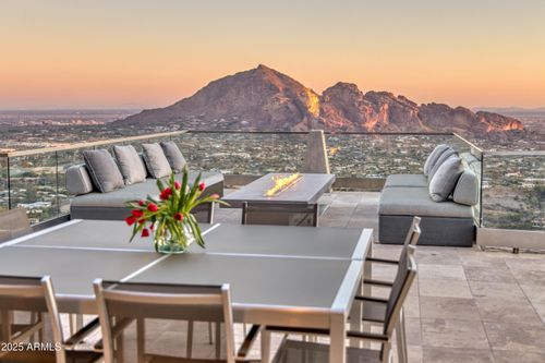 7701 N Silvercrest Way, Paradise Valley, AZ, 85253-2860 | Card Image