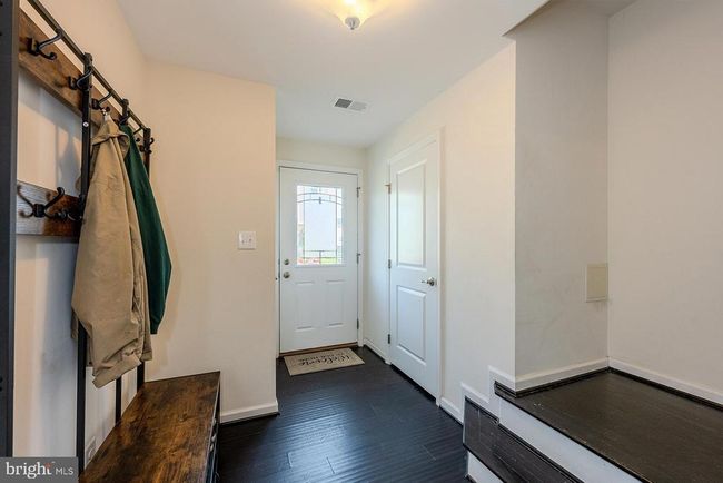 10793 Hinton Way, Townhouse with 3 bedrooms, 4 bathrooms and null parking in MANASSAS VA | Image 8