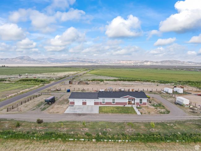 1036 E Airport Rd, House other with 3 bedrooms, 3 bathrooms and 1604 parking in Panguitch UT | Image 61