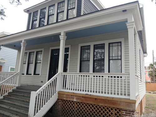 3520 Avenue K, Galveston, TX, 77550-4052 | Card Image