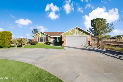 40246 11th St W, Palmdale, CA, 93551-3021 | Card Image