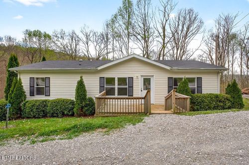 540 Spencer Dr, Spencer, TN, 38585-3206 | Card Image