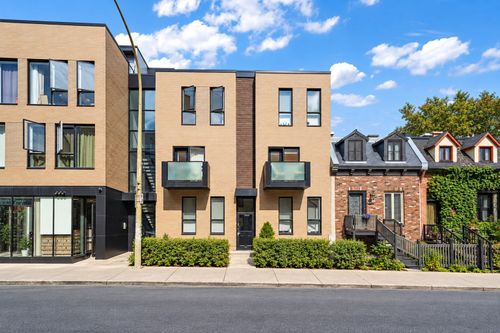 201-3577 Av Coloniale, Montréal, QC, H2X | Card Image
