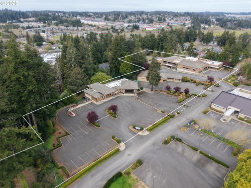 2699 N 17th St, CoosBay, OR, 97420 | Card Image