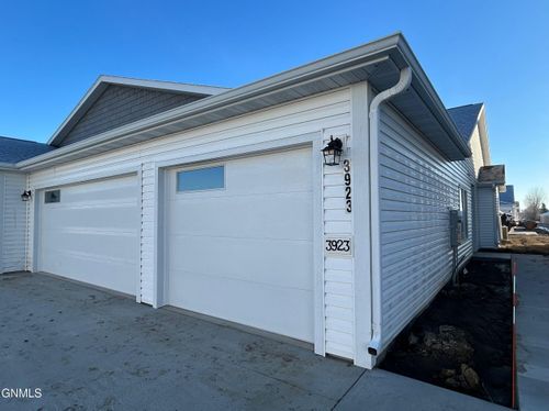 3923 Libra Bend Se, Mandan, ND, 58554 | Card Image