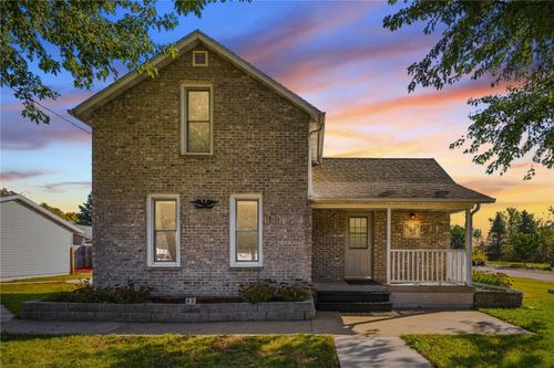 82 7th Street S, Central City, IA, 52214 | Card Image