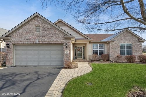 607 Tuscan View Drive, Elgin, IL, 60124 | Card Image