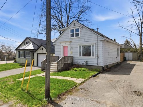 4 Holden St, Belleville, ON, K8P3W3 | Card Image