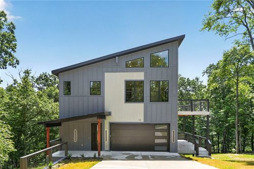 10 Selkirk Ln, Bella Vista, AR, 72715-4032 | Card Image