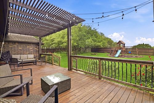 30349 Setterfeld Cir, Fair Oaks Ranch, TX, 78015-2102 | Card Image