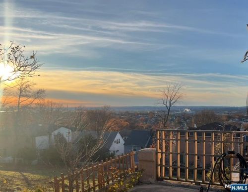 143 Bergen Blvd, Palisades Park, NJ, 07650-1949 | Card Image