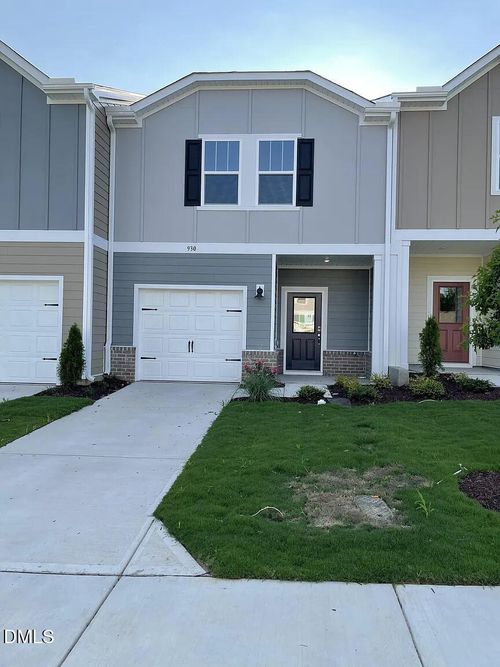 930 Field Ivy Dr, Fuquay Varina, NC, 27526-4337 | Card Image