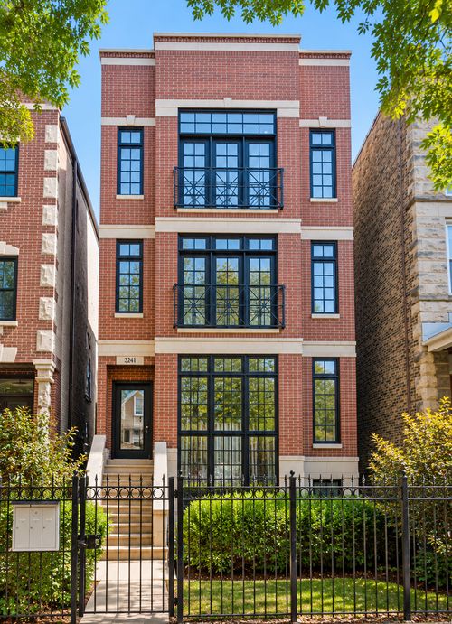 3-3241 N Clifton Ave, Chicago, IL, 60657-3318 | Card Image