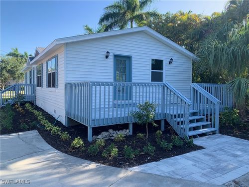 1259 8th Ave N, NAPLES, FL, 34102-5619 | Card Image