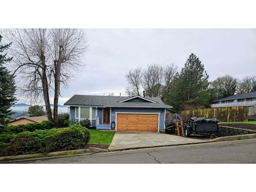 1818 Ne Todd St, Roseburg, OR, 97470-1538 | Card Image