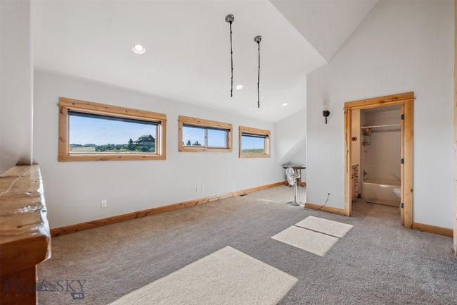 upstairs loft | Image 35