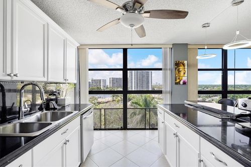 apt-901-200 Leslie Dr, Hallandale Beach, FL, 33009-7318 | Card Image