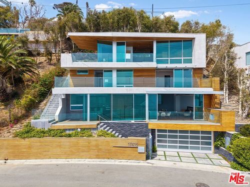 17415 Castellammare Dr, Pacific Palisades, CA, 90272-4177 | Card Image