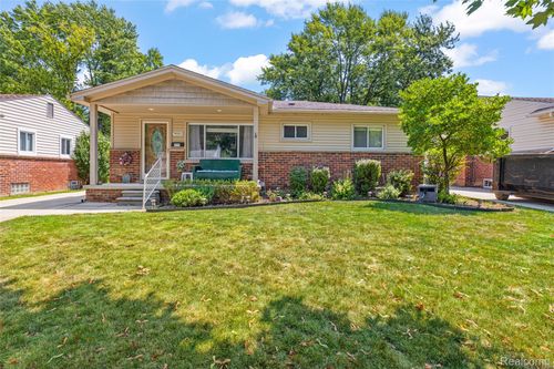 9015 Weddel St, Taylor, MI, 48180-3867 | Card Image