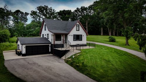 18W701 Frontage Rd, Lemont, IL, 60439-8605 | Card Image