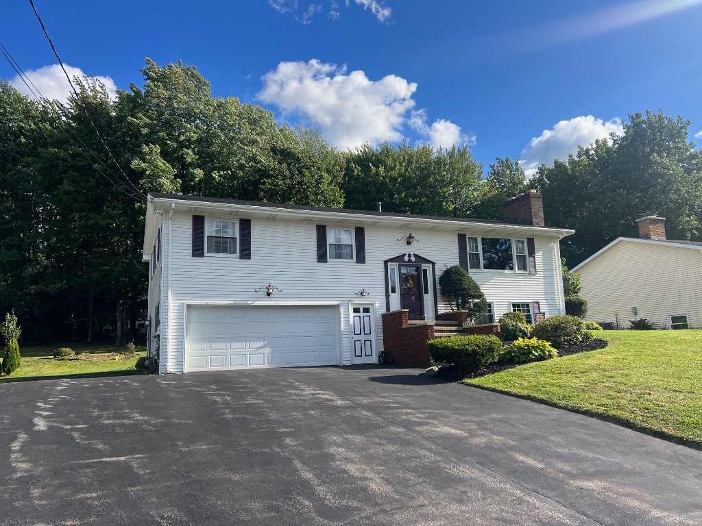 42nd St, Erie, PA 16506