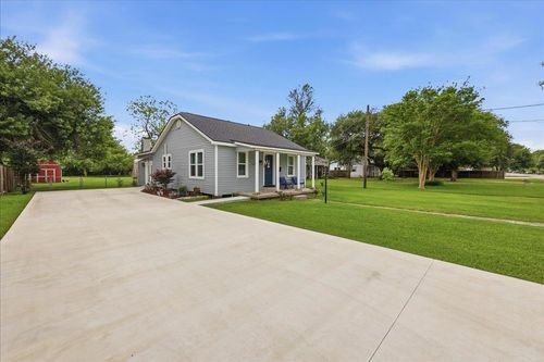 6940 Howe St, Groves, TX, 77619 | Card Image