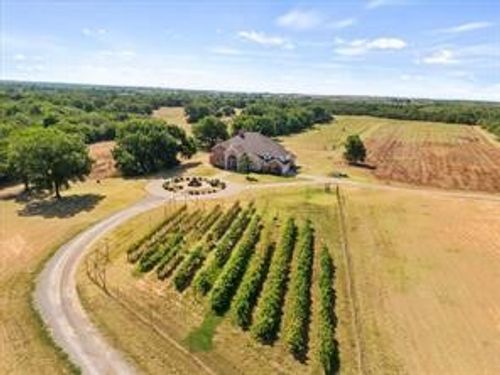 3399 Peterson Rd S, Iowa Park, TX, 76367-8033 | Card Image