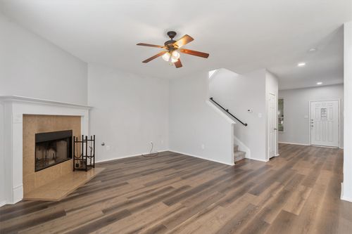 2277 Green Meadows Ln, Buda, TX, 78610-9002 | Card Image